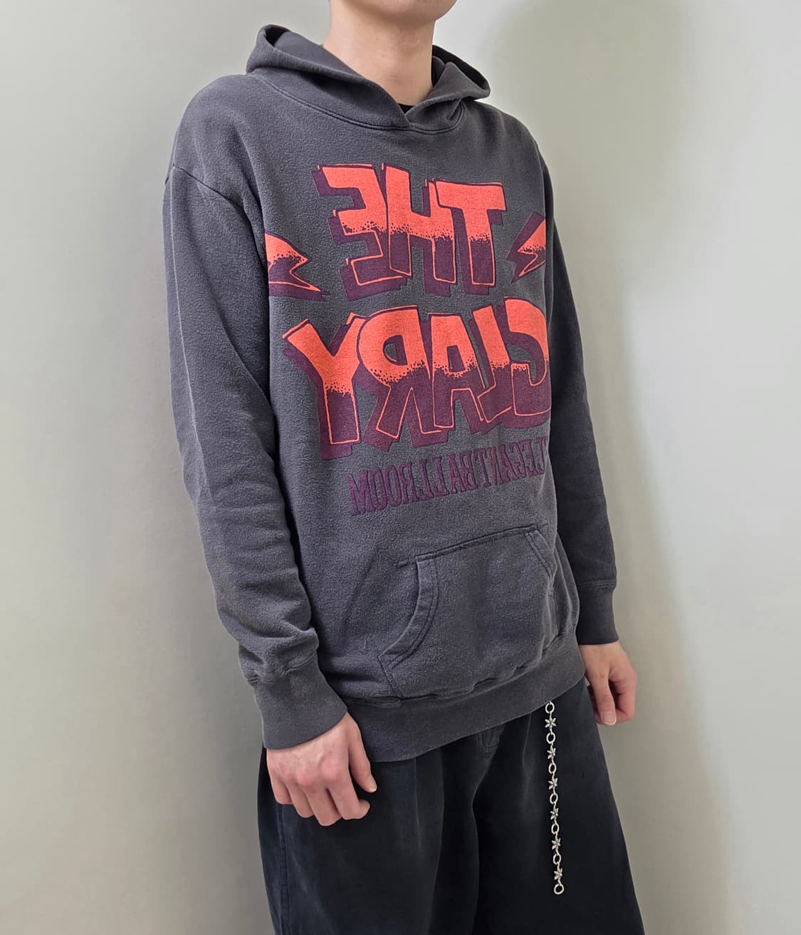 RNA 차콜 그레이 러기드 후드 티셔츠 상품이미지2