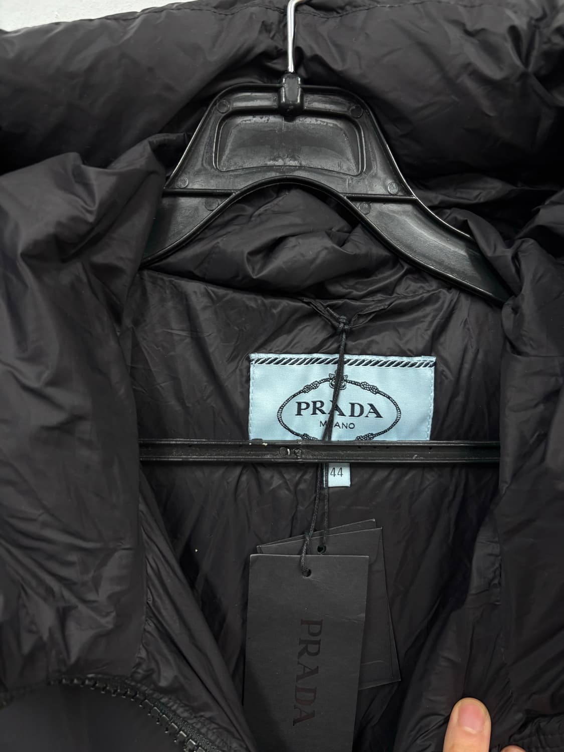 데미지) 프라다 삼각로고 롱 다운패딩44 상품이미지7