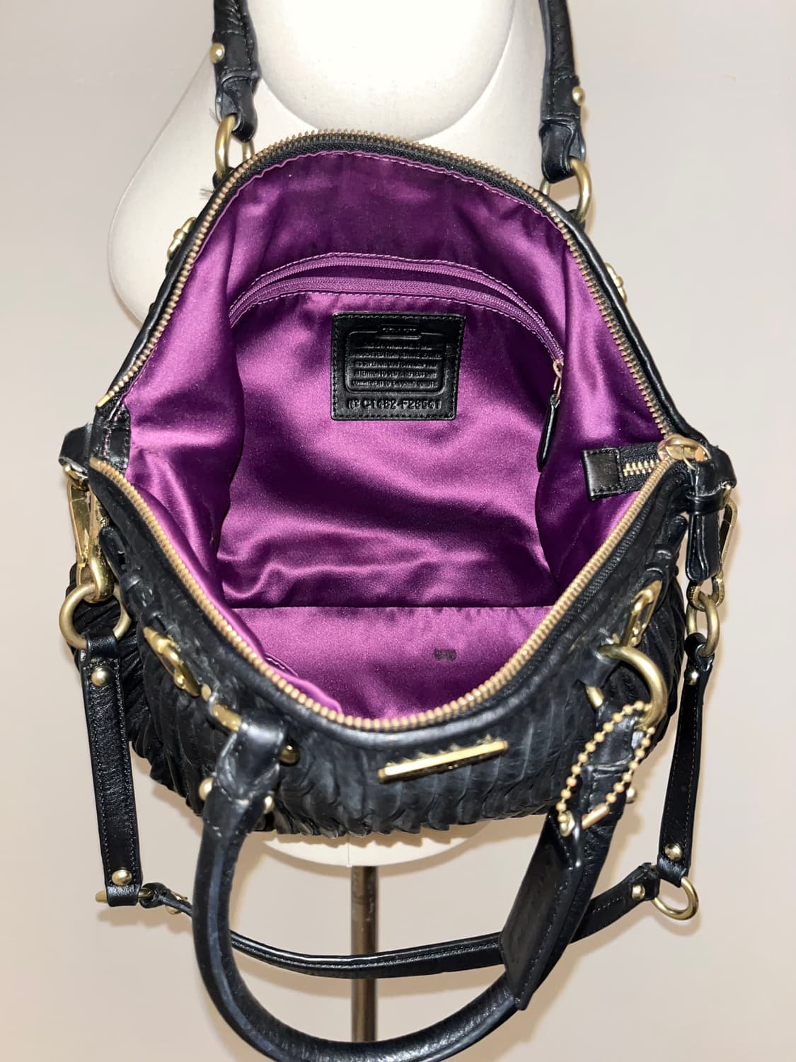 Coach All Black Shoulder bag 상품이미지8