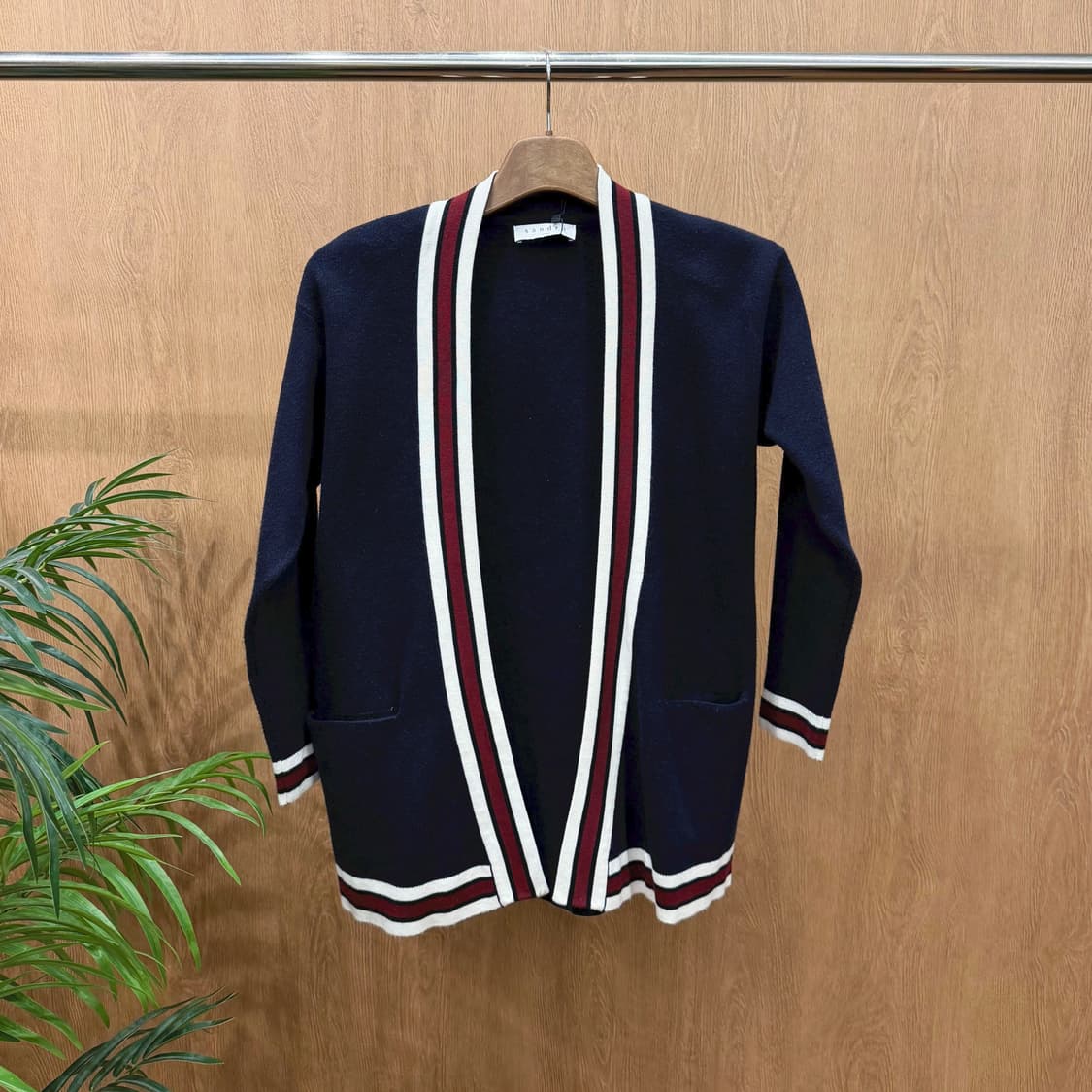 산드로 오픈 니트 가디건 스트라이프 브이넥 라인 디테일 루즈핏 네이비 상품이미지1