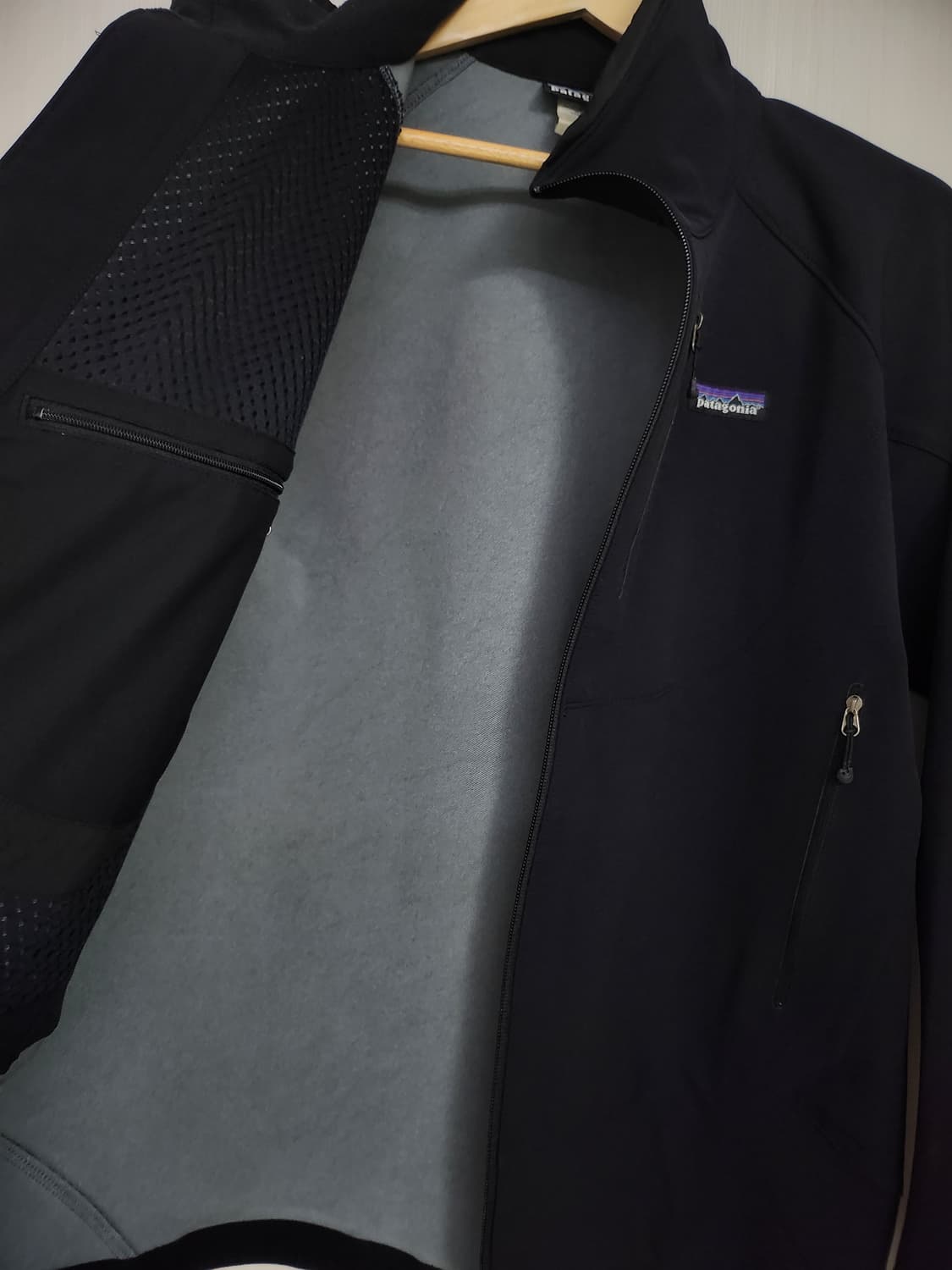 파타고니아 소프트쉘 자켓 남성바람막이  상품이미지4