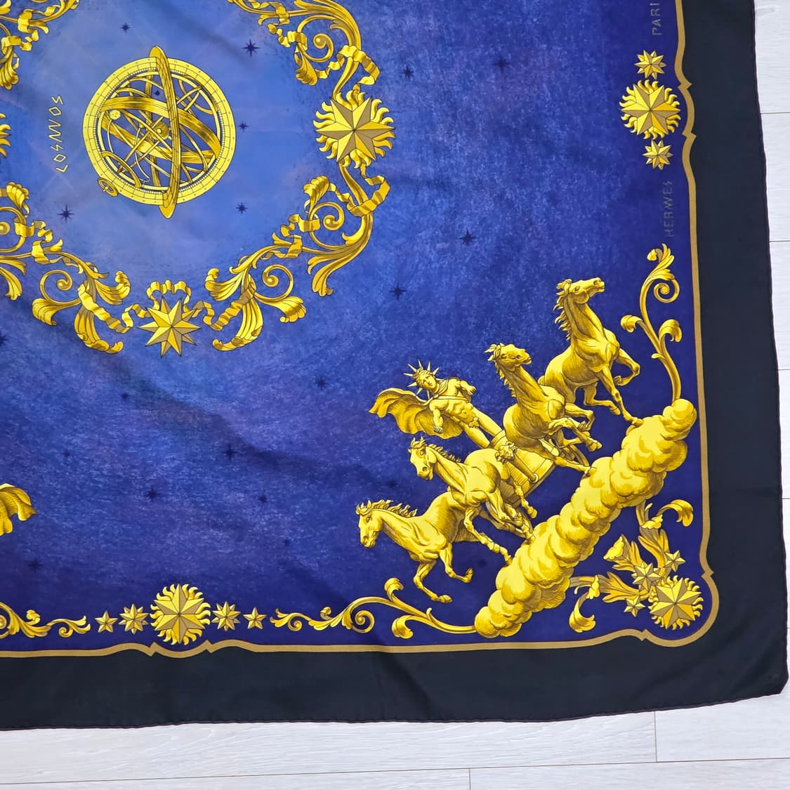 에르메스 스카프 까레90 코스모스 로얄네이비 상품이미지5