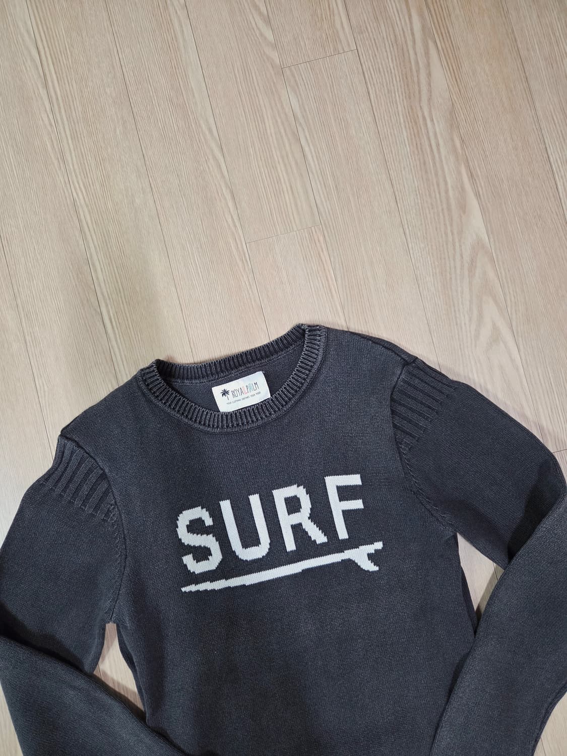 ROYALPALM 차콜 원워싱 라운드 니트 상품이미지2