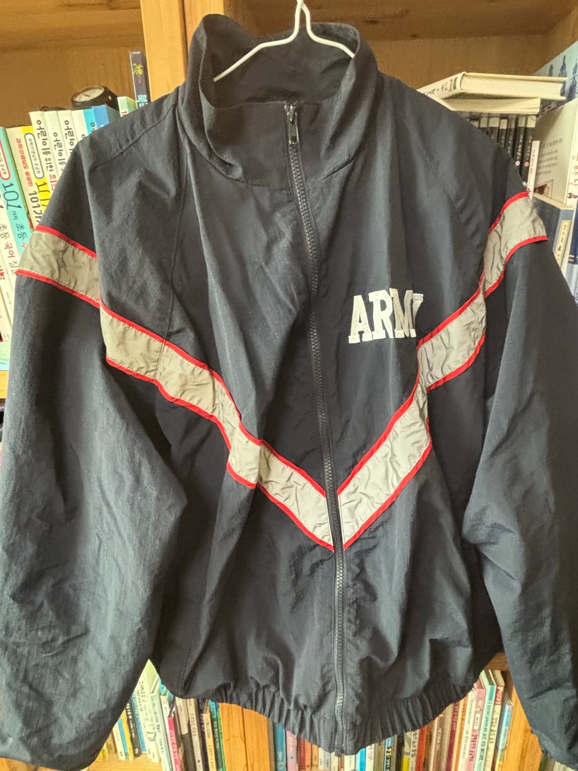 외지주 성요한 ymclky ipfu 네이비 바람막이 상품이미지1