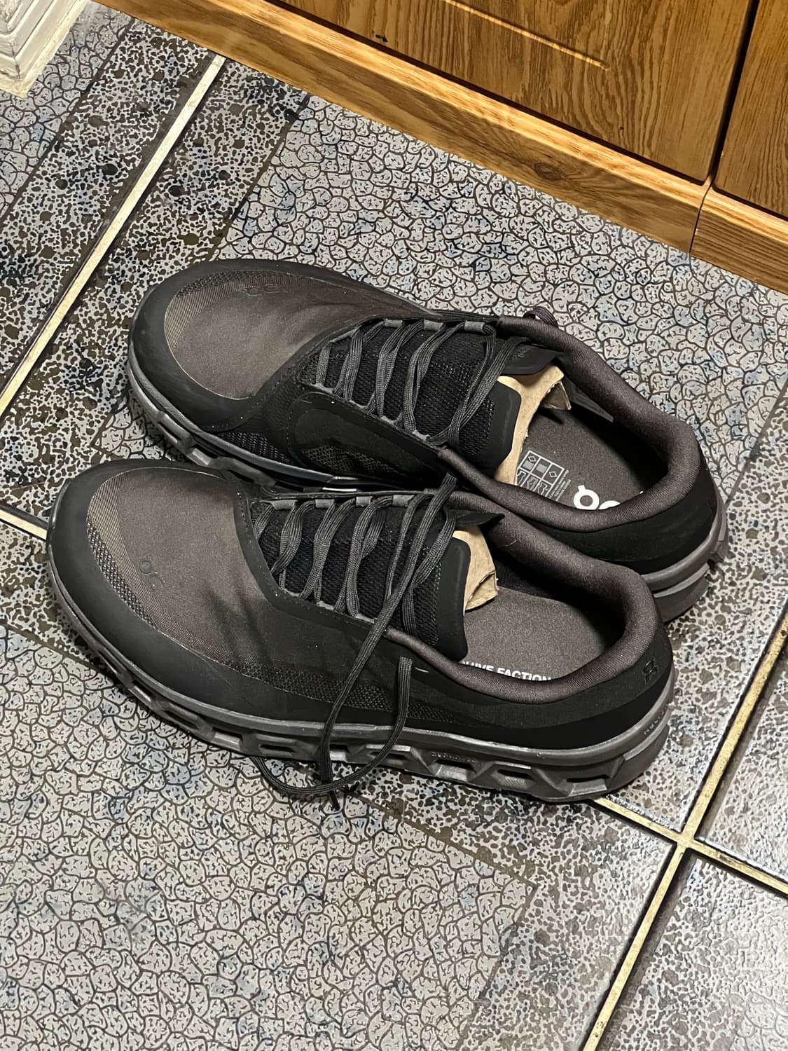 파프x온러닝 쏜브라운 285 상품이미지1