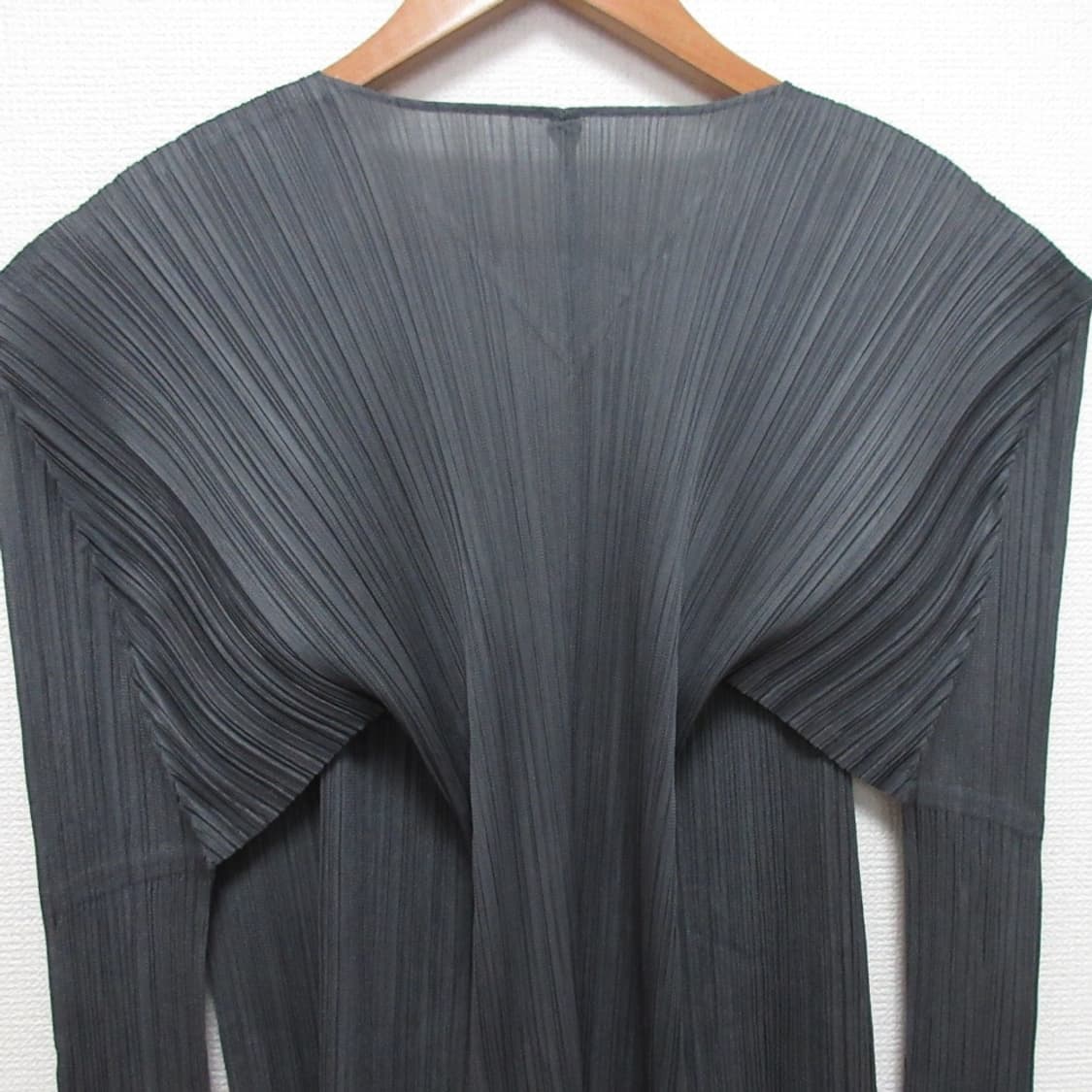 이세이미야케 플리츠 플리즈 가디건 그레이 4 상품이미지5
