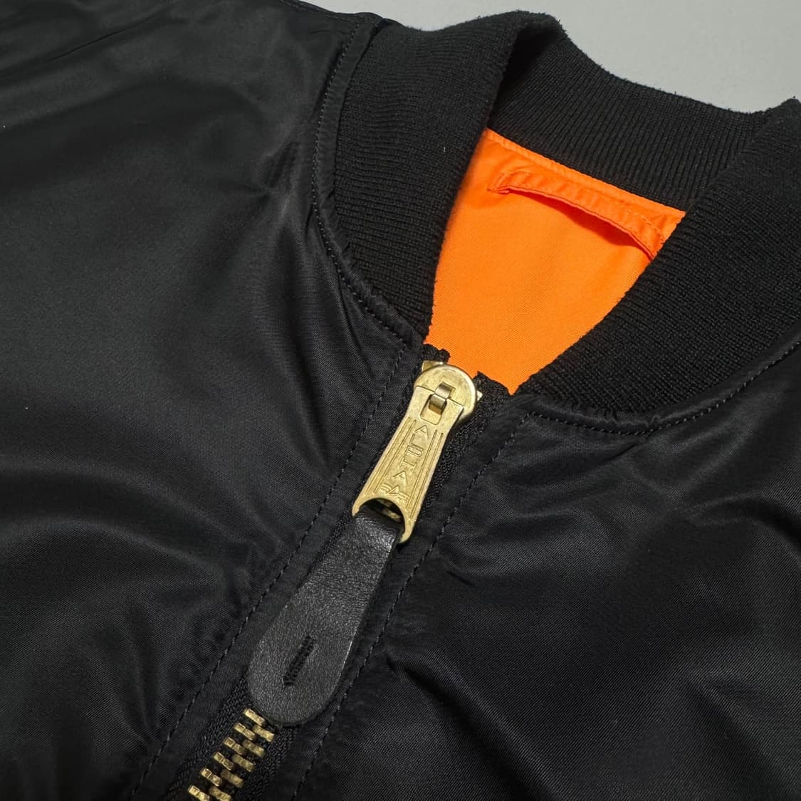 알파인더스트리 블랙컬러 72890 나일론 MA-1 플라이트 자켓 상품이미지3