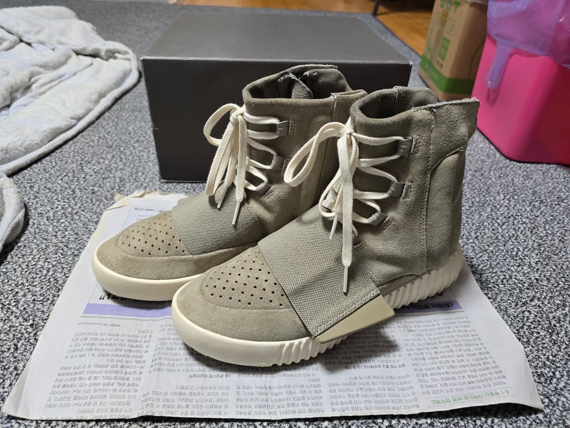 [250] 아디다스 이지부스트 750 OG 라이트 브라운 상품이미지1