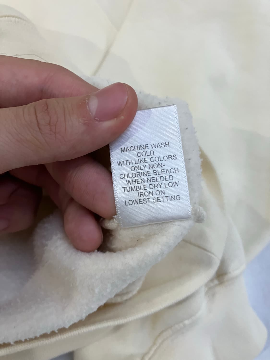 피어오브갓 에센셜 백로고 후드티 크림 상품이미지7