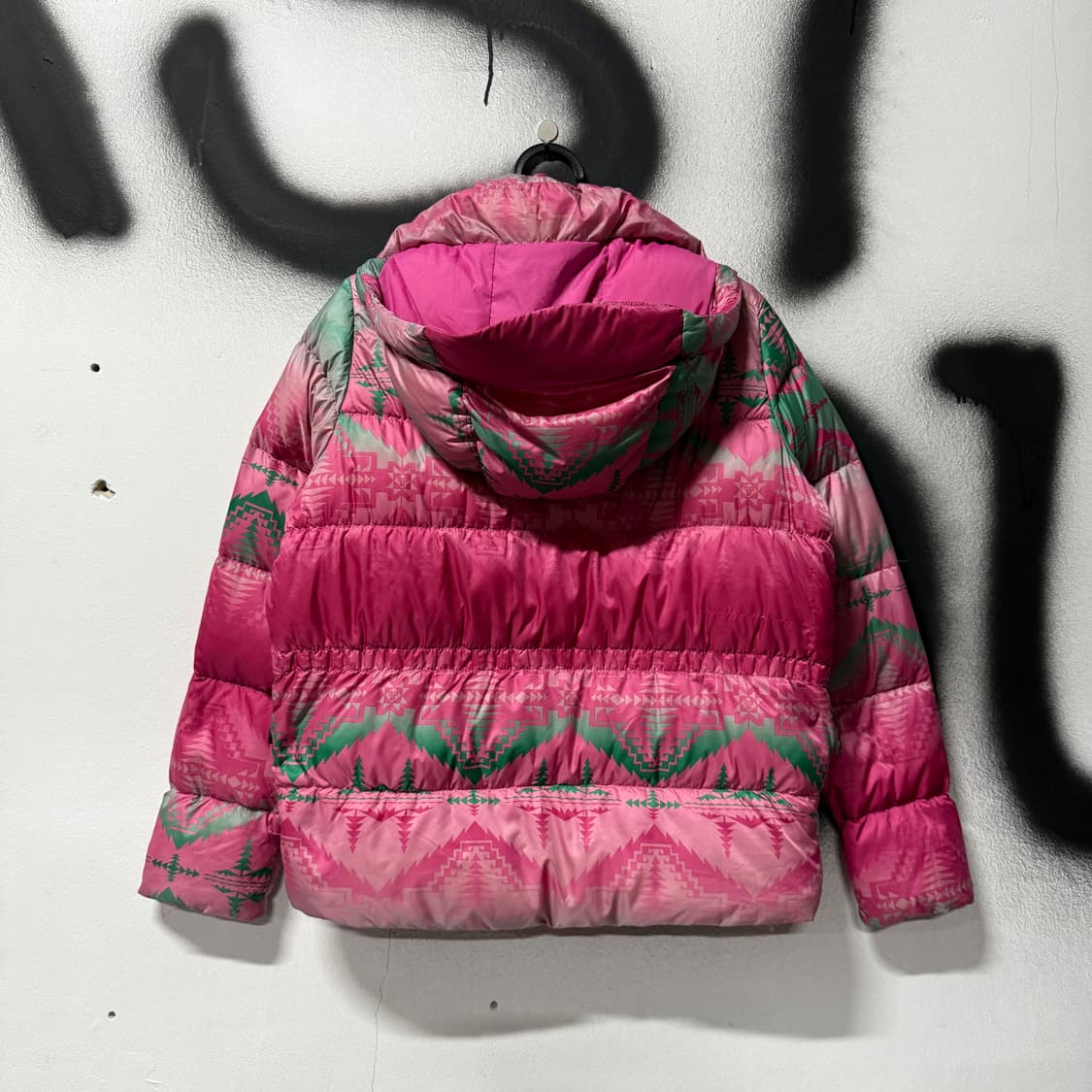 나이키 ACG 핑크 풀 패턴 구스 다운 숏 패딩 점퍼 상품이미지2