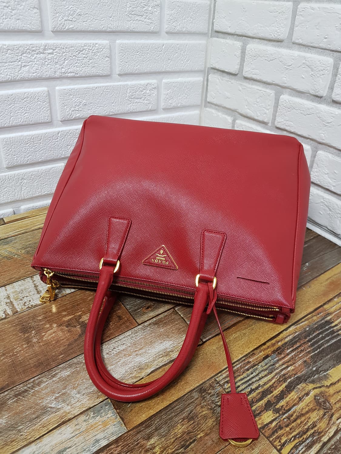 [정품] 프라다 사피아노 럭스 토트백 레드 상품이미지4