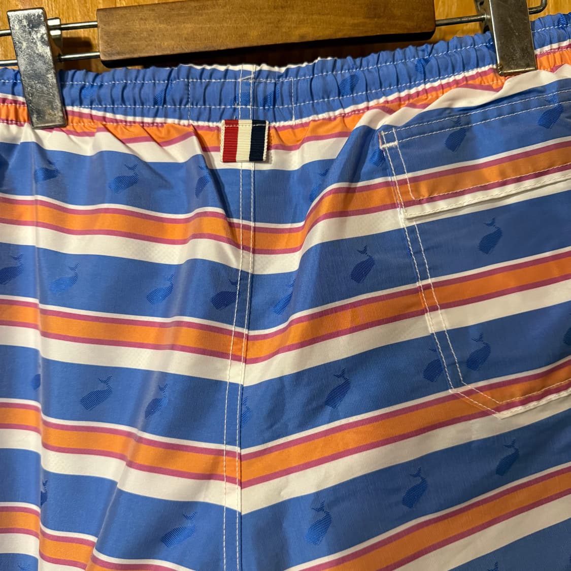 톰브라운 돌핀 반바지 판매 합니다 상품이미지5