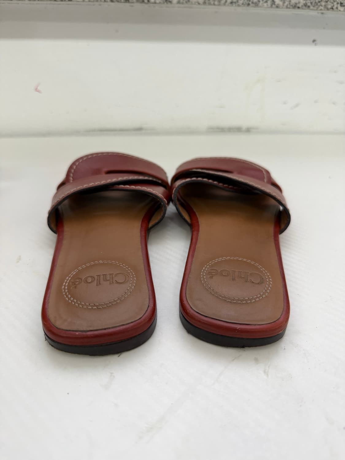 정품) 끌로에 캔디스 플랫 트위스트 슬리이드샌들 37(240) 상품이미지5