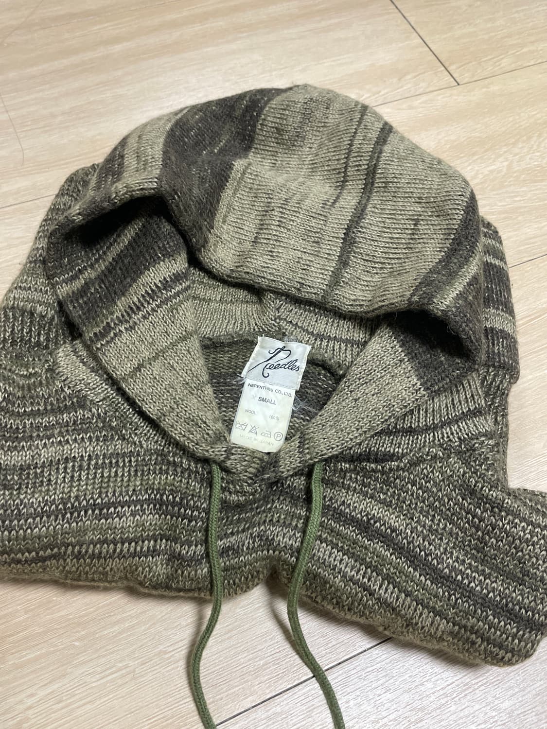 니들스 니트 후드 상품이미지1