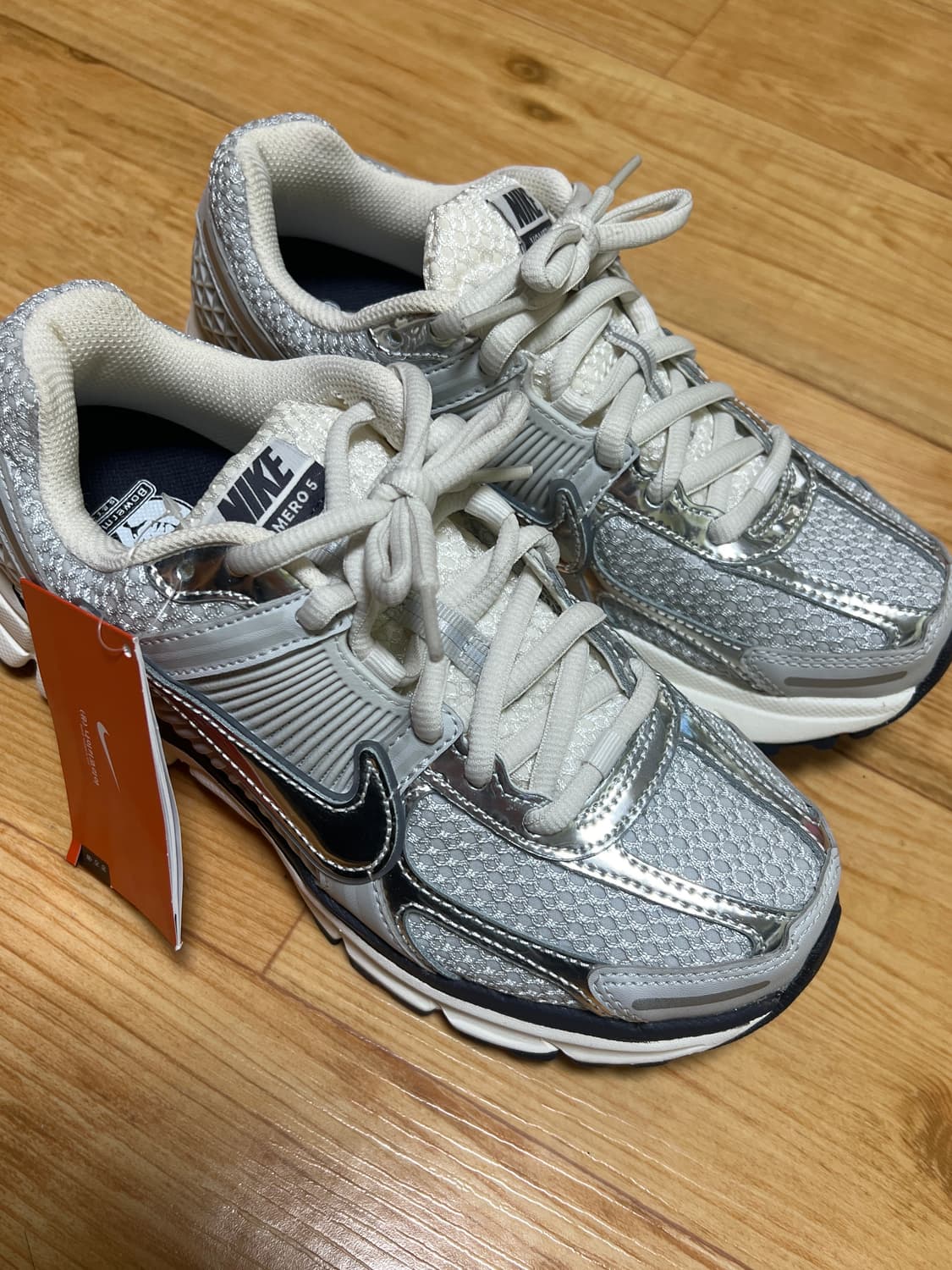 나이키 줌 보메로 5 상품이미지1