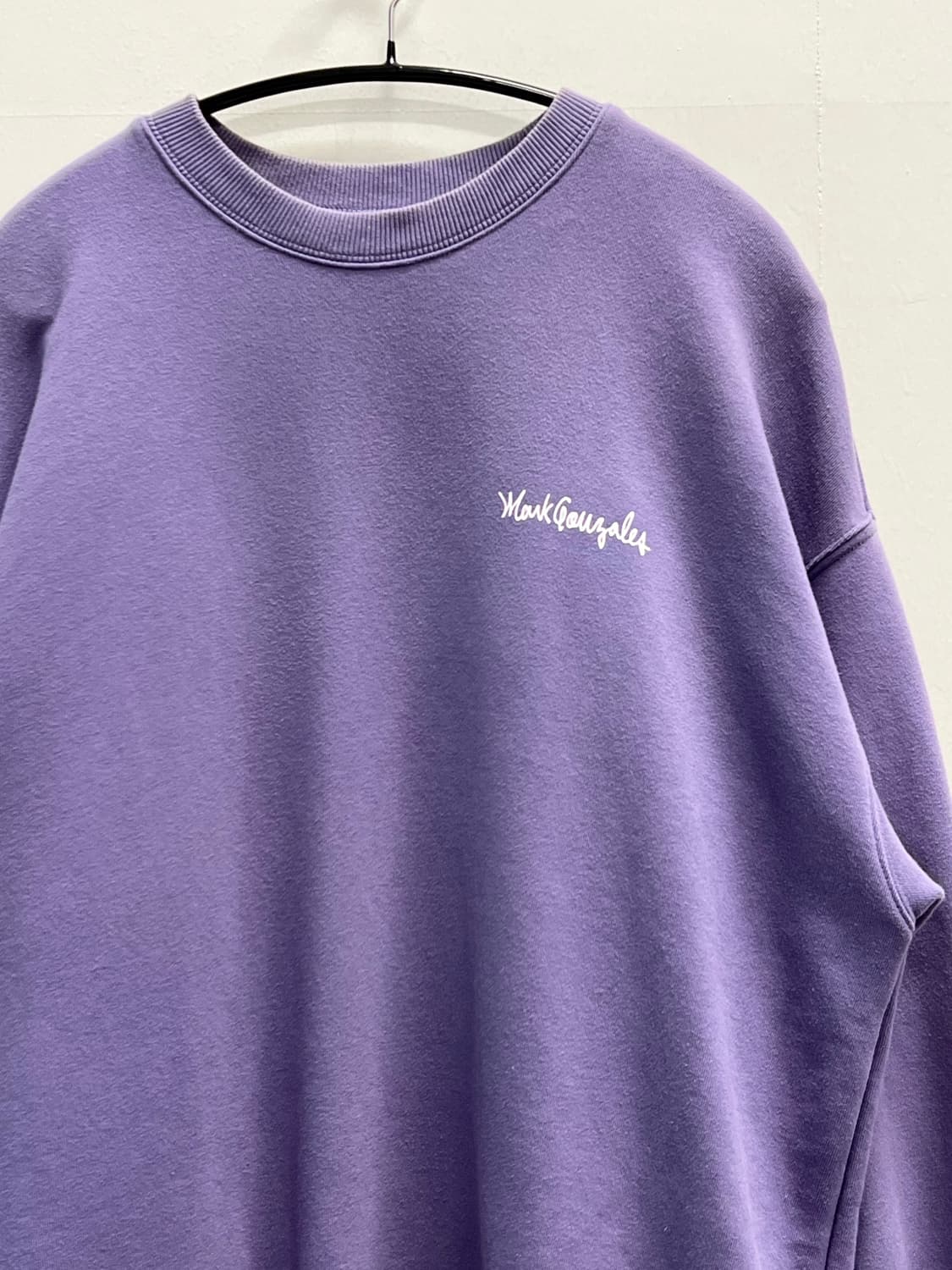 마크곤잘레스 맨투맨 연보라 상품이미지3