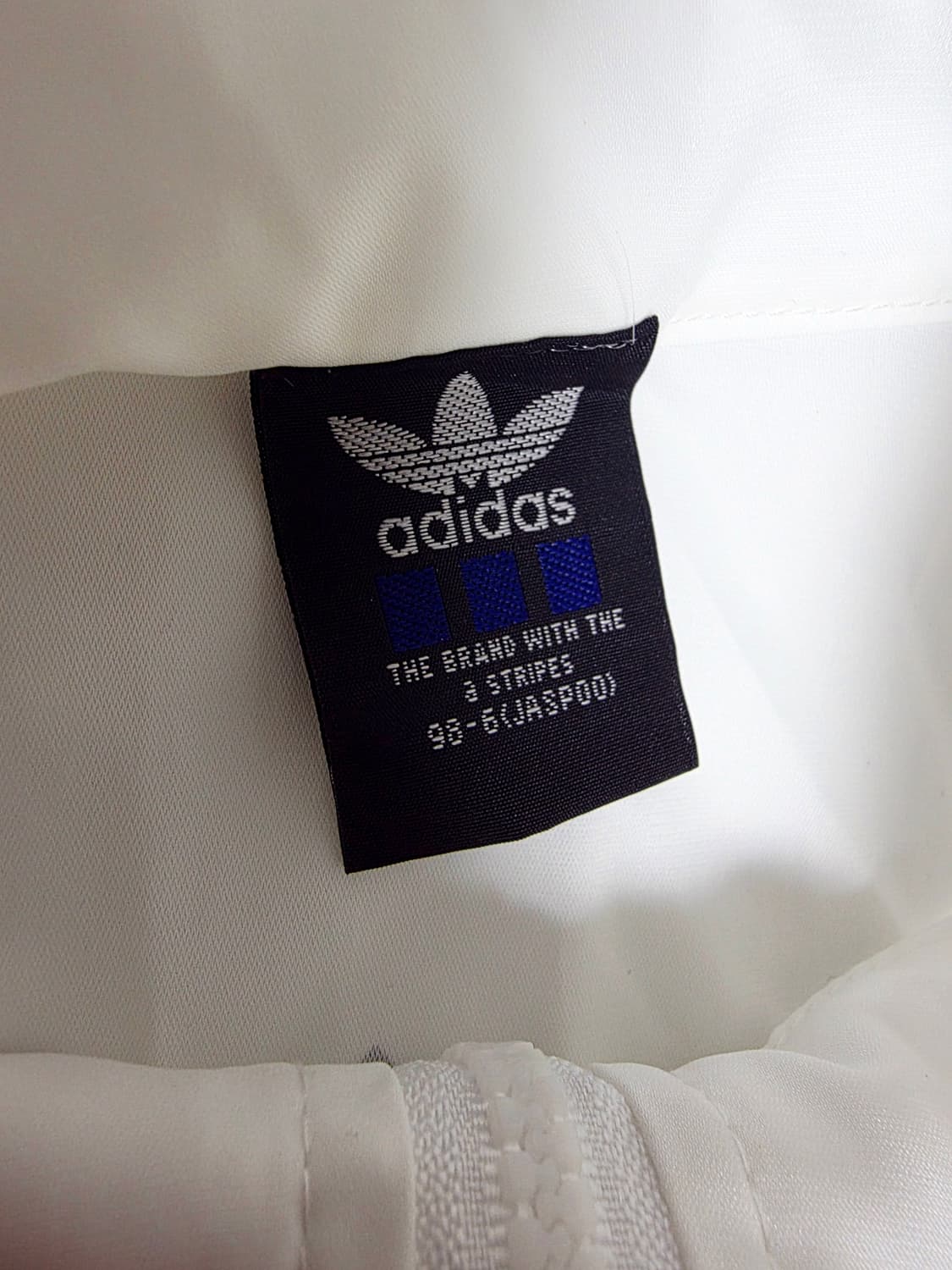 [아디다스] Y2K 화이트 블랙 투라인 백로고 크롭 바람막이 자켓L 상품이미지5