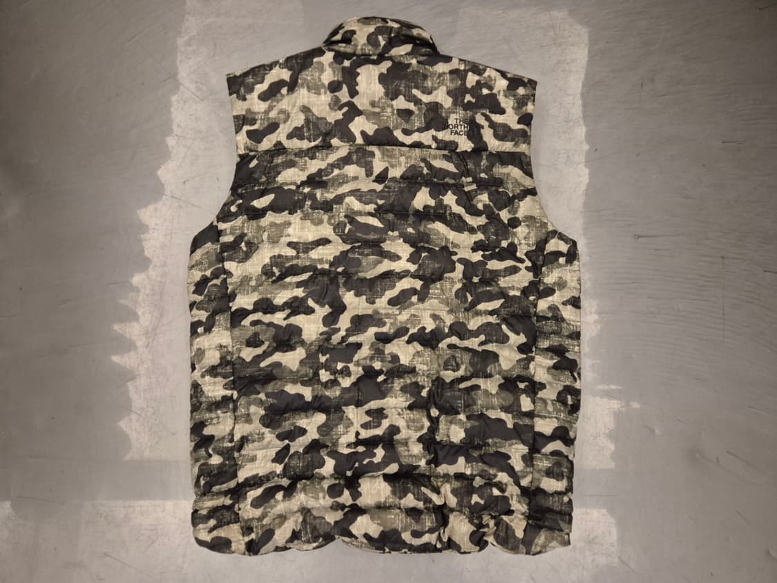 노스페이스 550 구스다운 카모 베스트 상품이미지2