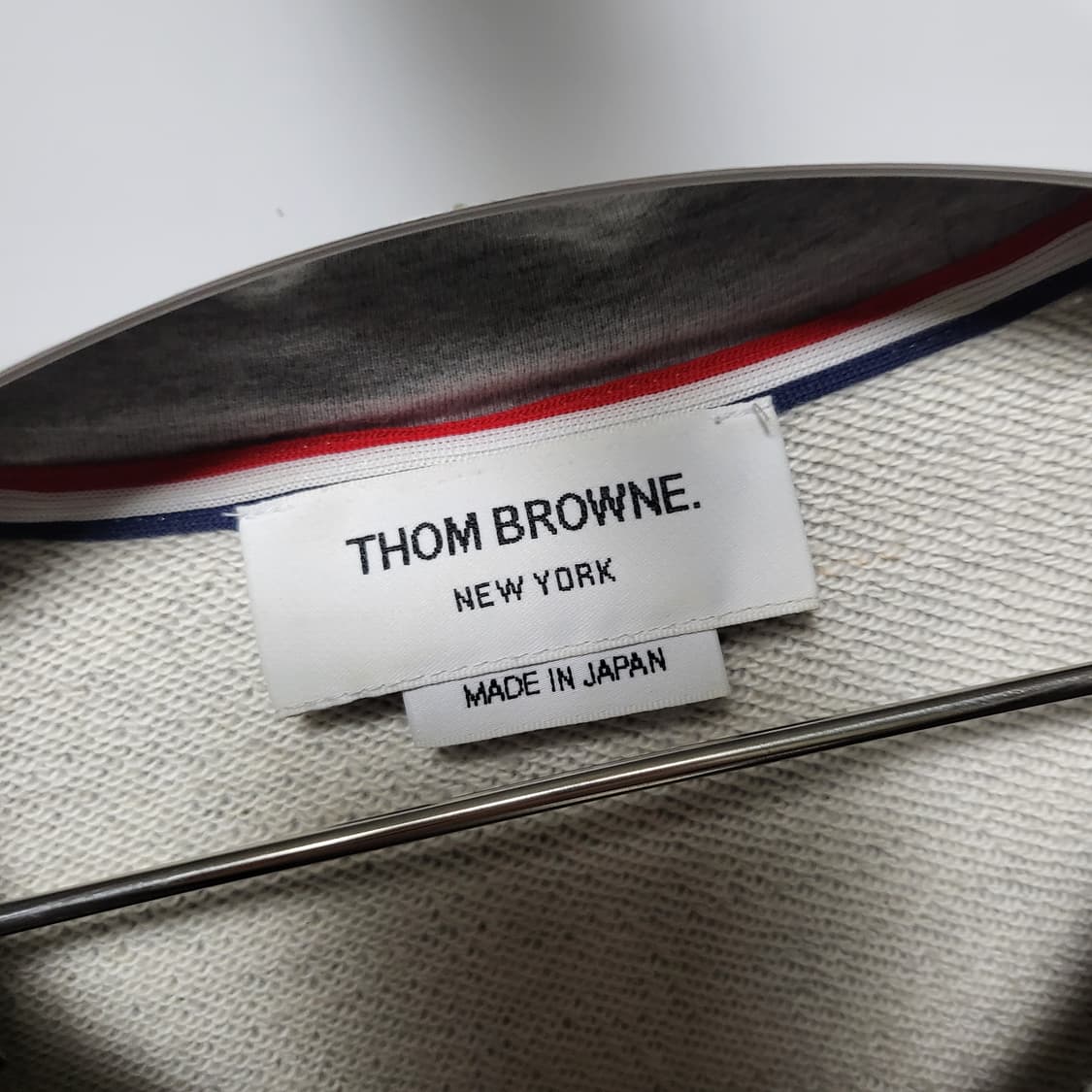 [새상품급] 3 / 톰브라운 사선완장 후드집업  상품이미지5