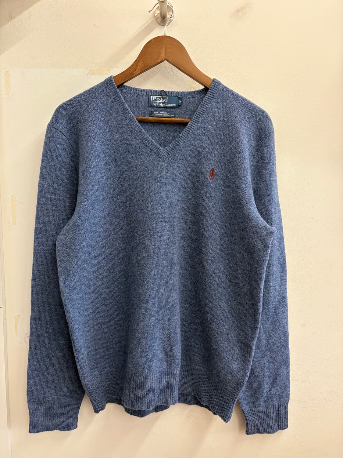 N99. 폴로 브이넥 니트 상품이미지1