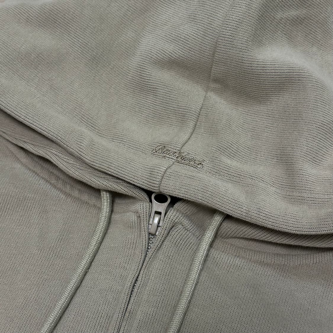 배드블러드 비욘드 소프트 후드집업 래귤러핏 라지 L - 토바코 상품이미지6