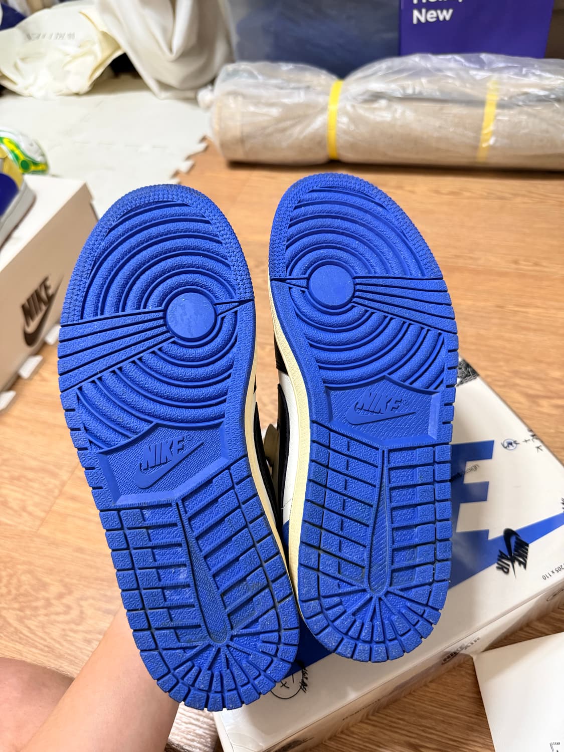 [255] 조던 1 x 트래비스 스캇 x 프라그먼트 레트로 로우 프스캇 상품이미지7