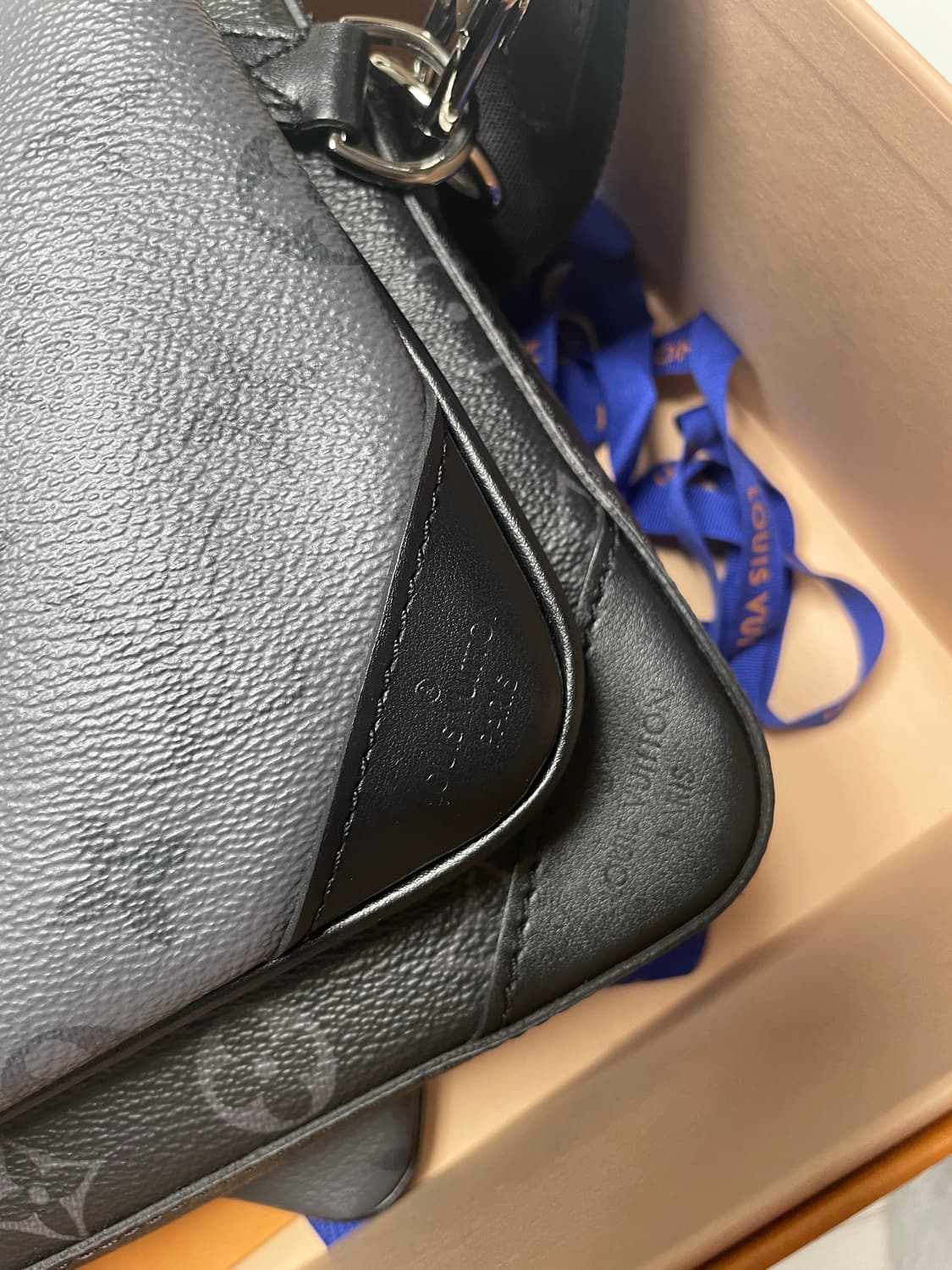 [백화점구매] 23SS 루이비통 트리오 메신저백 풀박스 상품이미지3