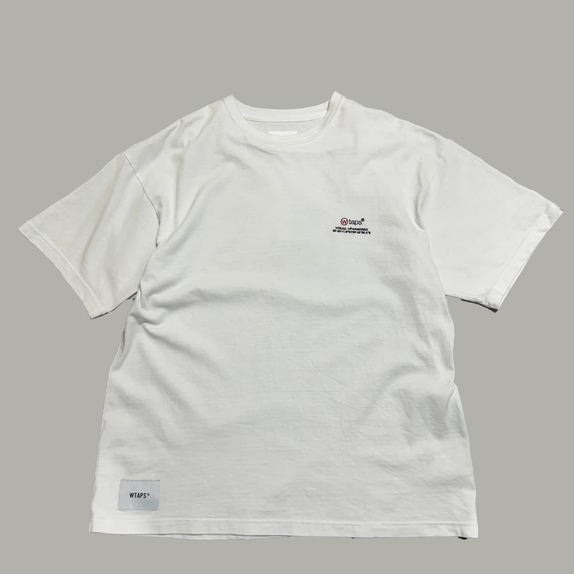 더블탭스(WTAPS) 화이트컬러 닷 사이트 자수 로고 크루넥 반팔 상품이미지8