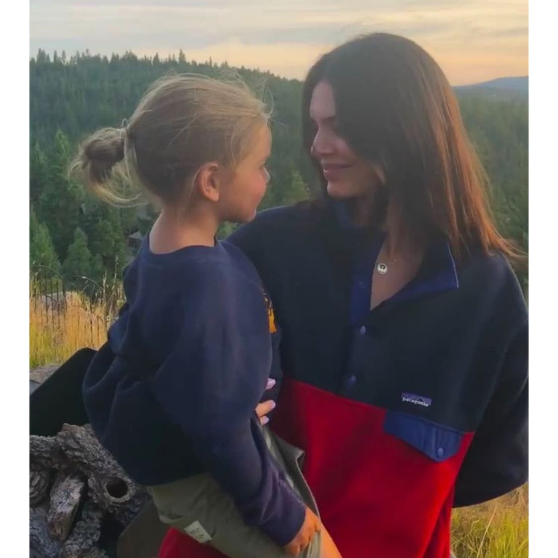 [S] 파타고니아 신칠라 스냅티 레드 네이비 상품이미지5