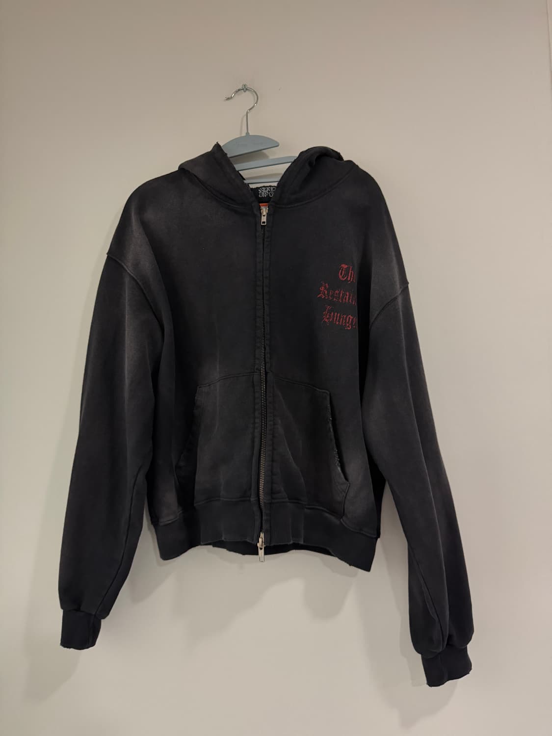 선데이 오프 클럽 The Restrained Hunger 지퍼 후드티 상품이미지2