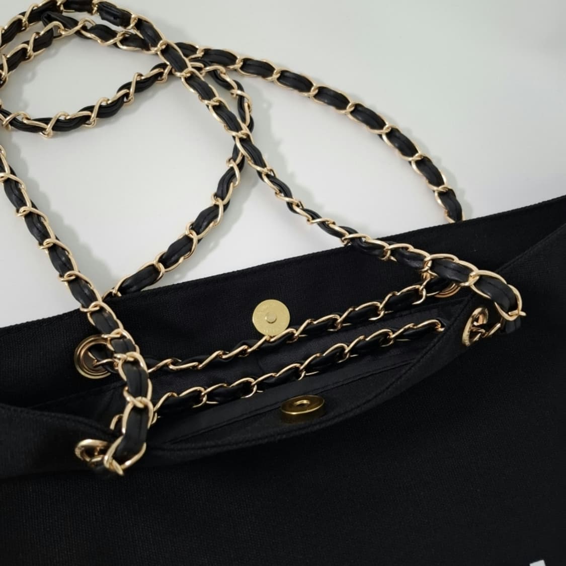 샤넬 뷰티 라인 체인 숄더 에코백 상품이미지5