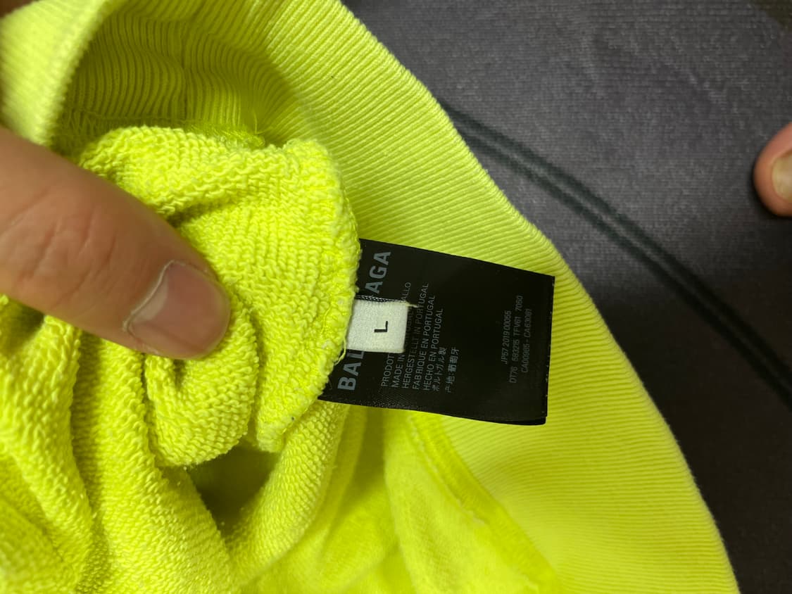 발렌시아가 BB로고 네온형광 후드티 상품이미지5