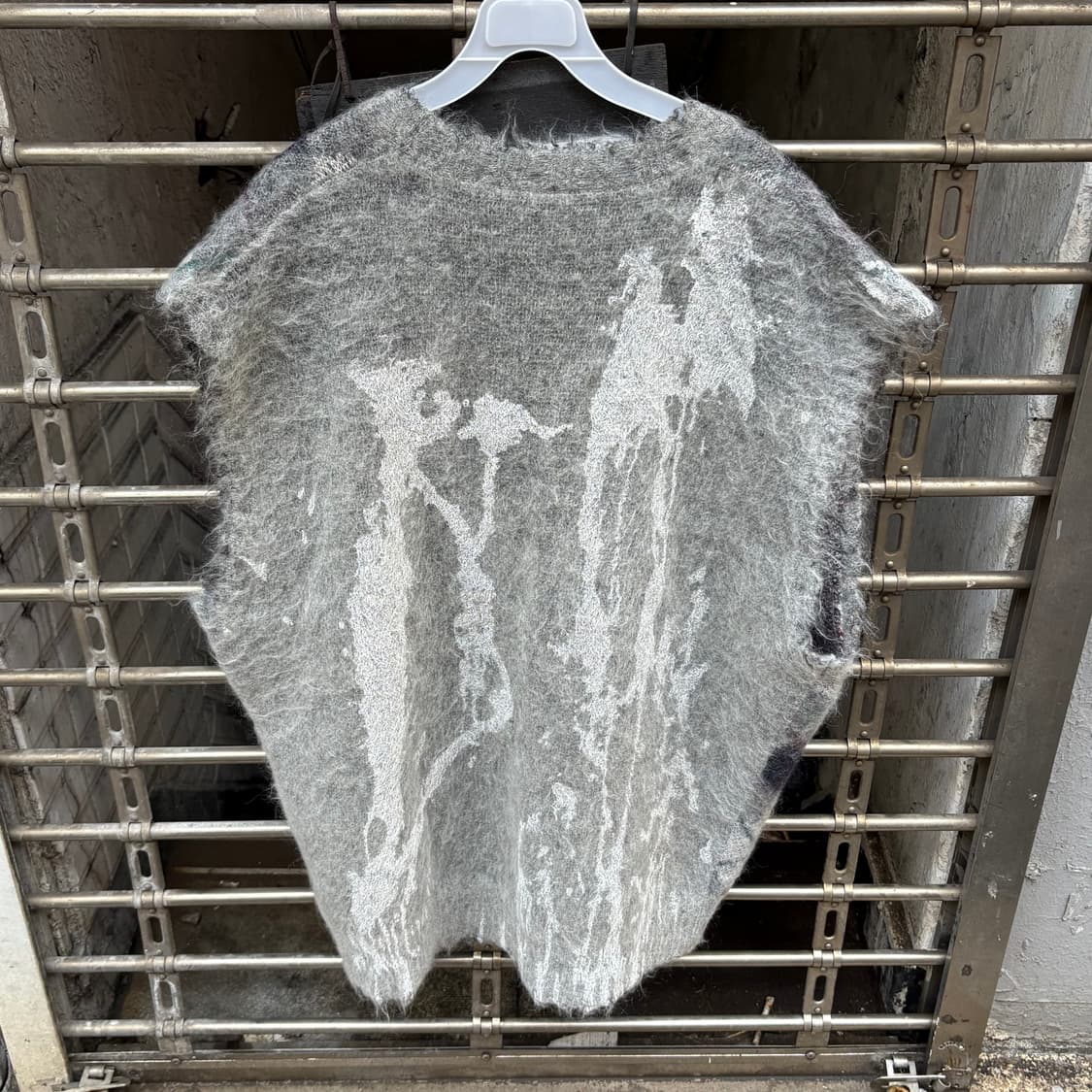 [2] 24년 새상품 BEAKER R13 알써티 아가일 니트 베스트 상품이미지2