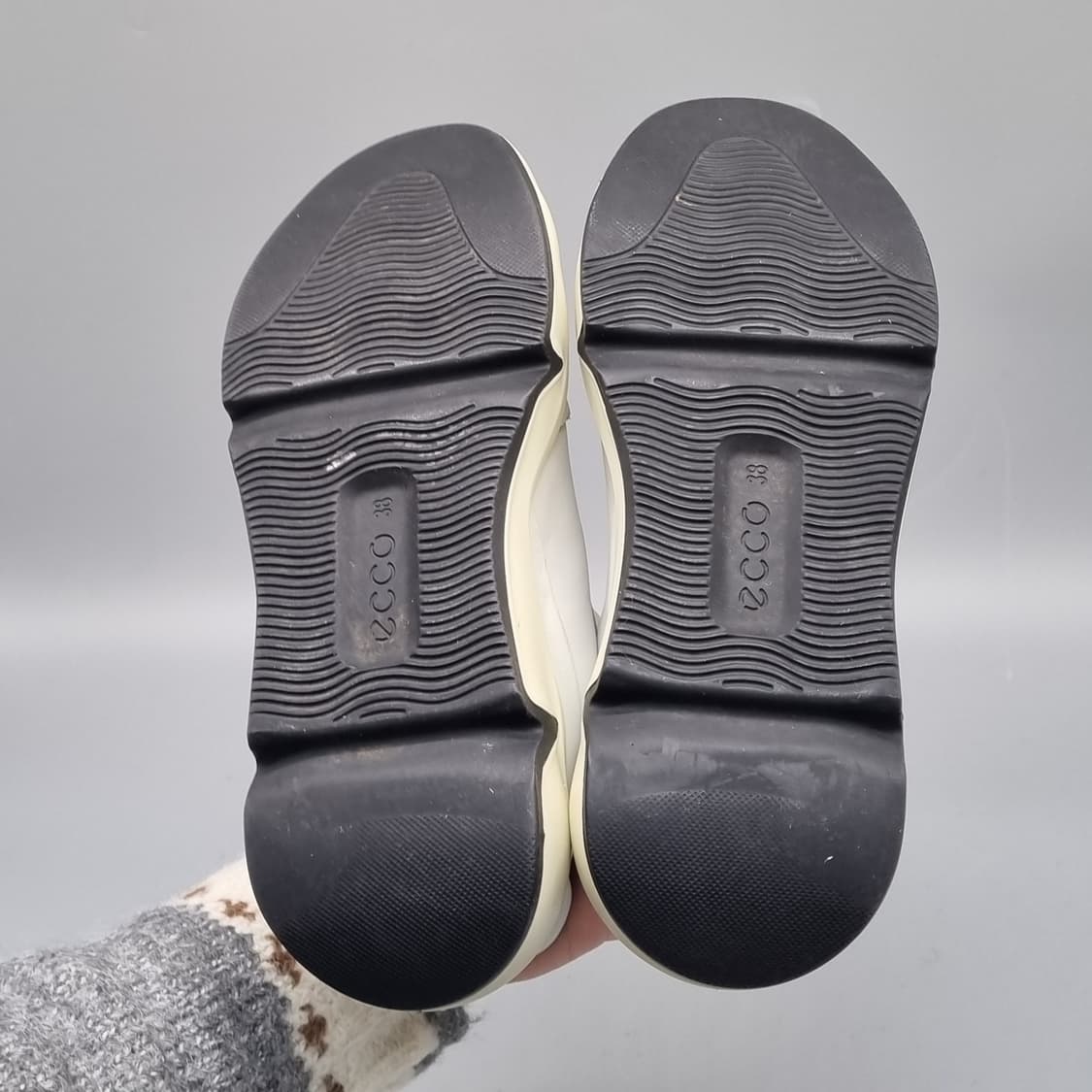 에코 청키 레더 여성스니커즈240 굽4 상품이미지3