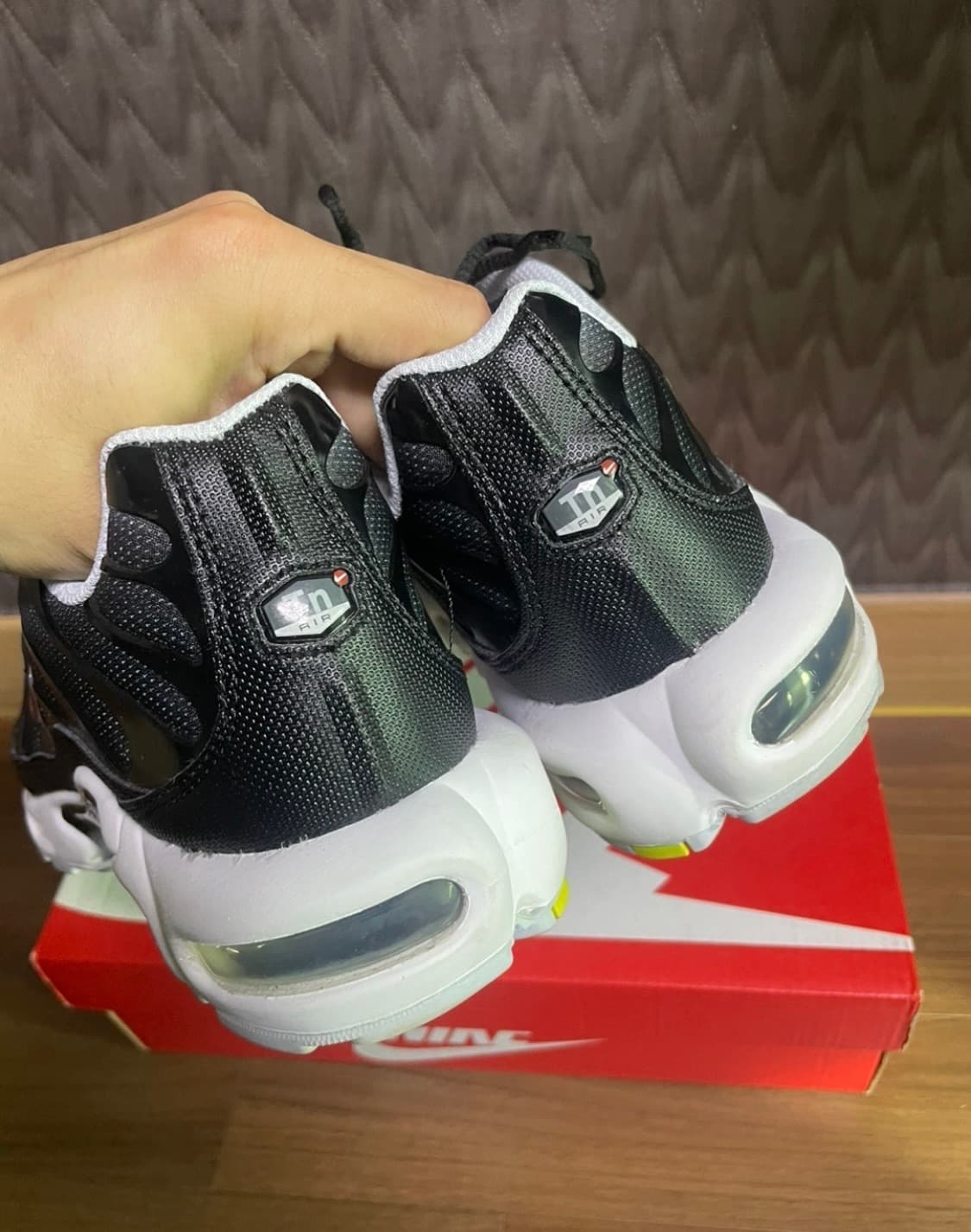 나이키 에어맥스 플러스 260mm 실착1회 상품이미지2