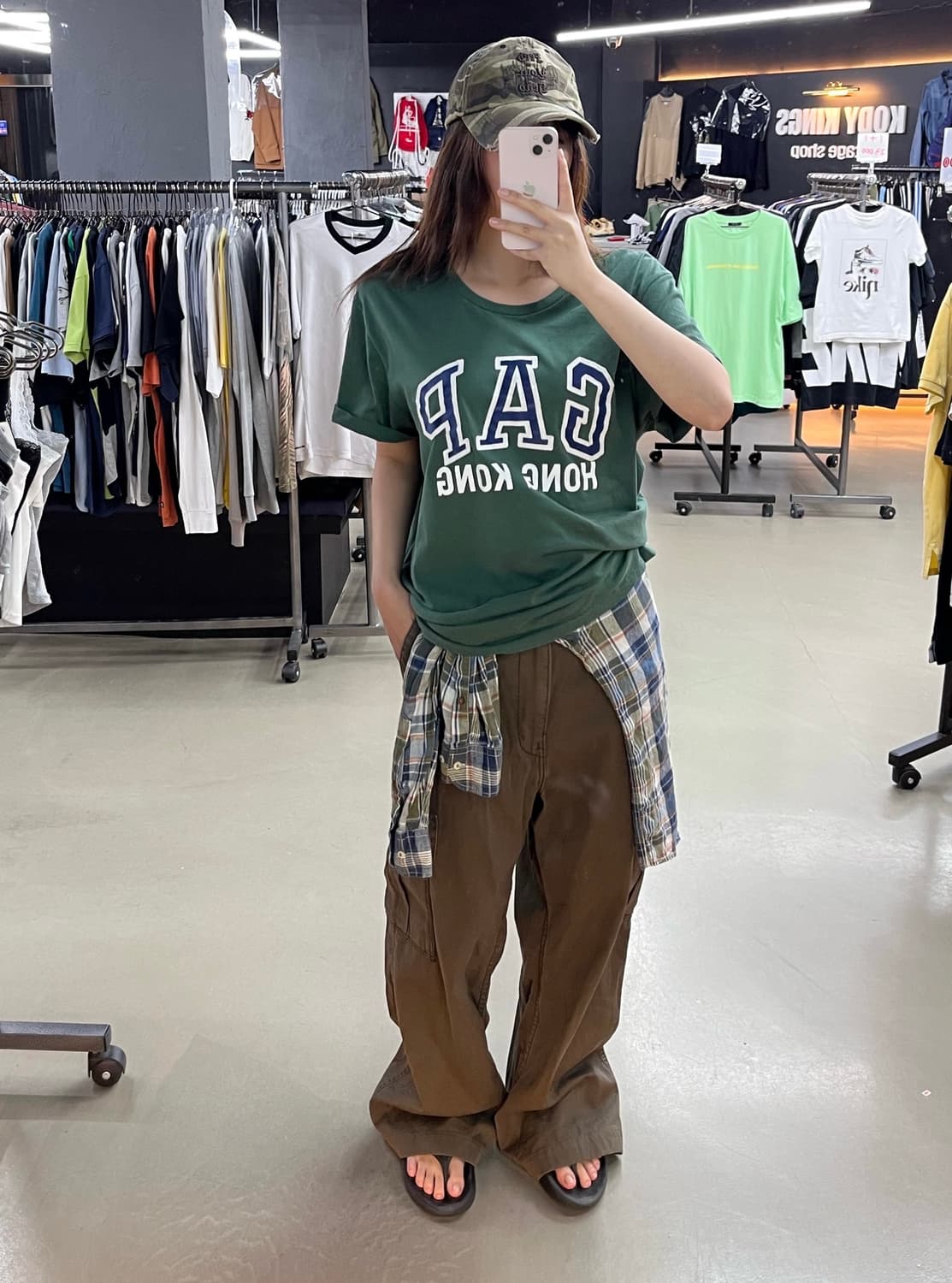 갭 반팔 타미 체크셔츠 리바이스 카고팬츠 상품이미지2