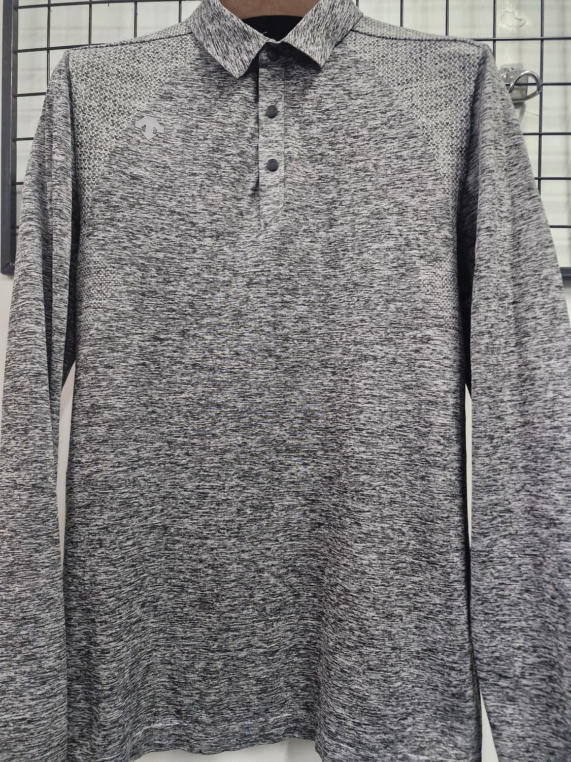 100L 데상트 골프 기능성 긴팔 카라티. 상품이미지5