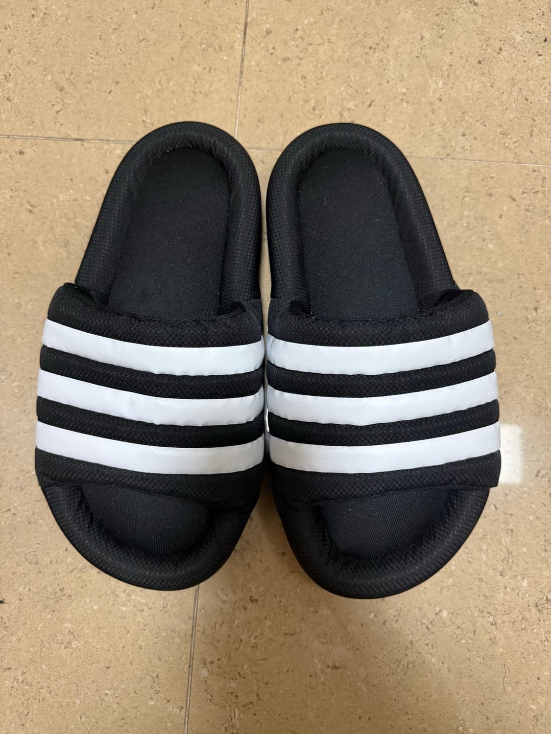 아디다스 아딜렛 24 블랙 295mm 상품이미지1