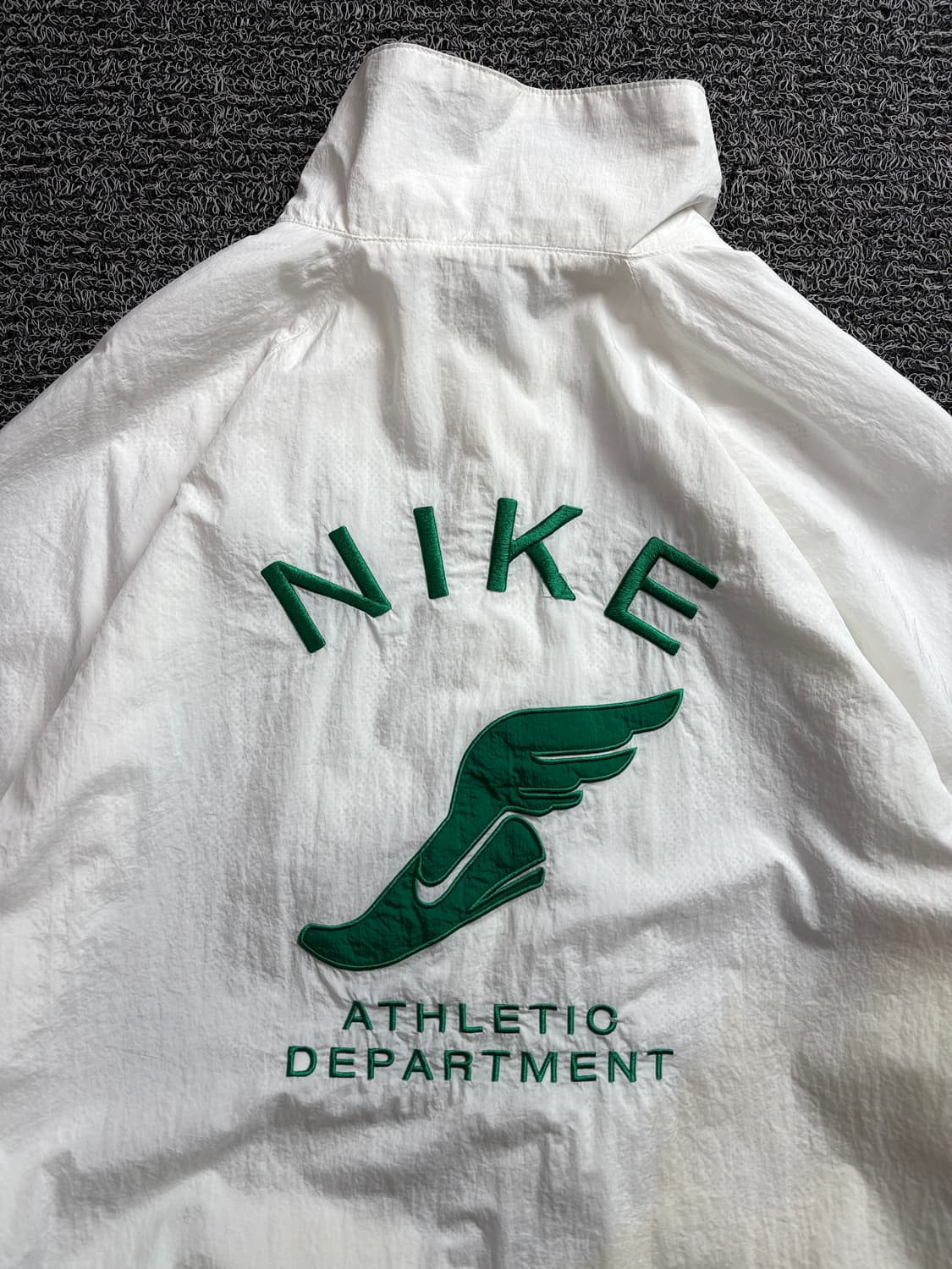 나이키 에슬레틱 화이트 말라카이트 우븐 자켓 2831 상품이미지1