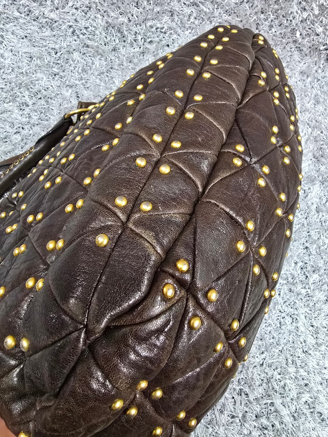 미우미우 퀼팅 금장 숄더백 상품이미지7