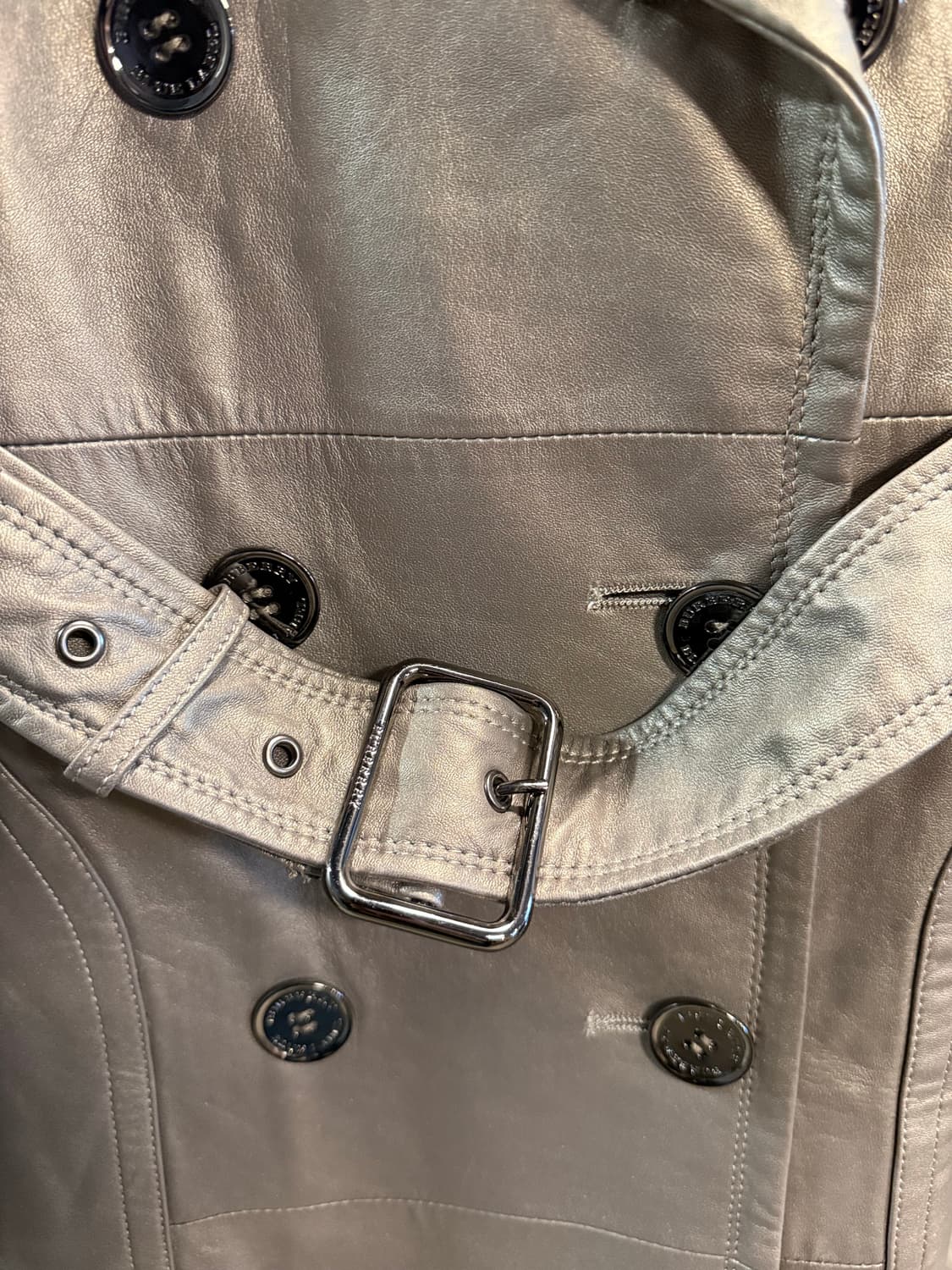 55 버버리 BURBERRY 양가죽 더블 트렌치코트 올리브그레이 상품이미지3