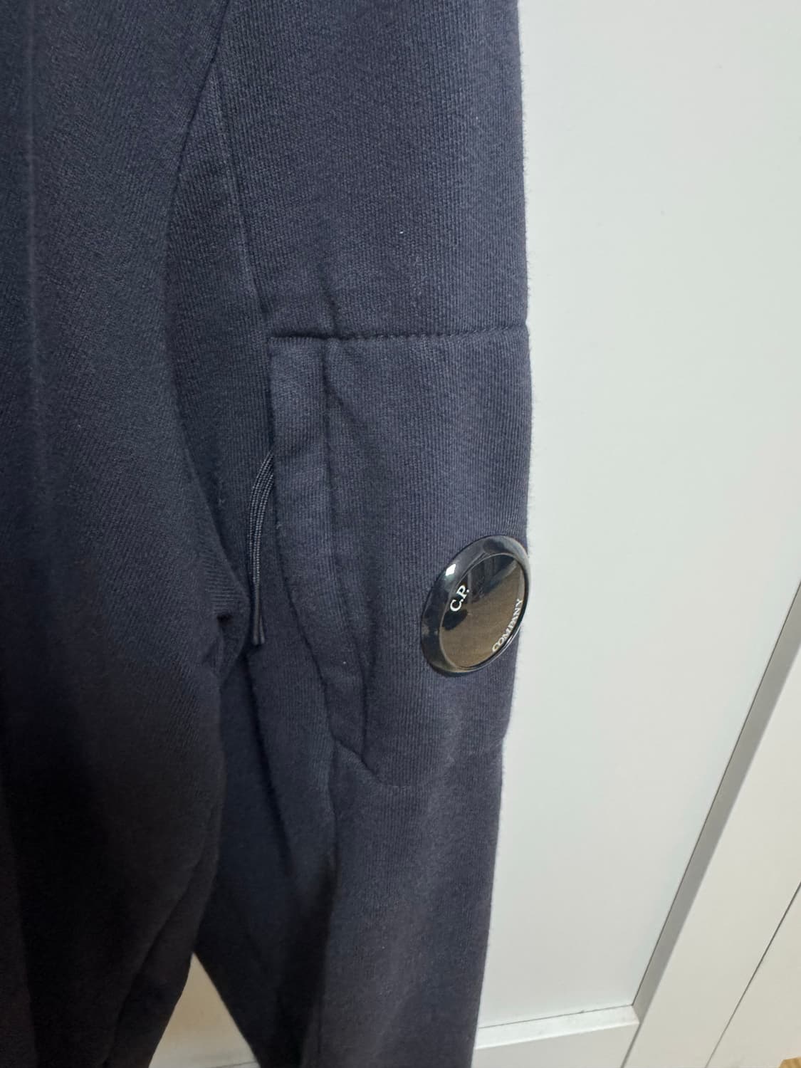 CP컴퍼니 맨투맨 상품이미지4