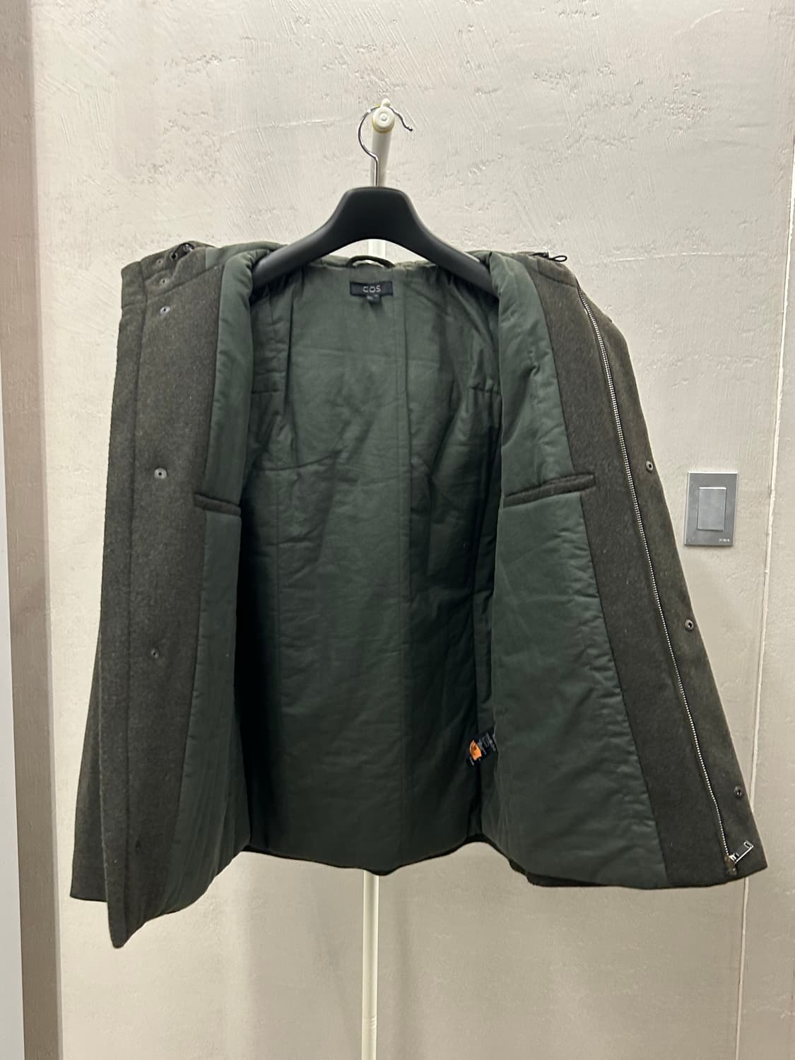 COS(코스) 후드 모직 자켓 블랙 상품이미지5