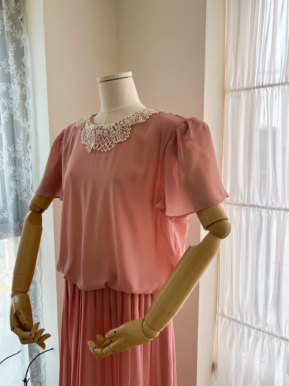 레이스 카라 핑크 플리츠 원피스 상품이미지6