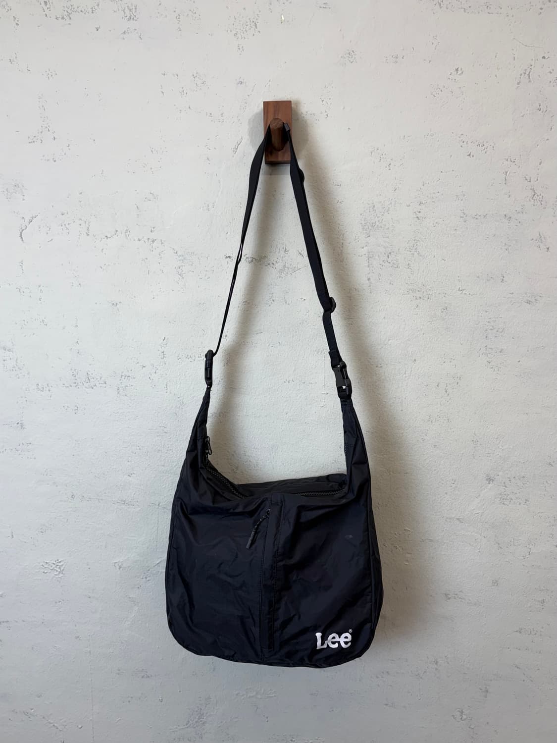 Lee 리 나일론 샤코슈 크로스백 블랙 상품이미지1