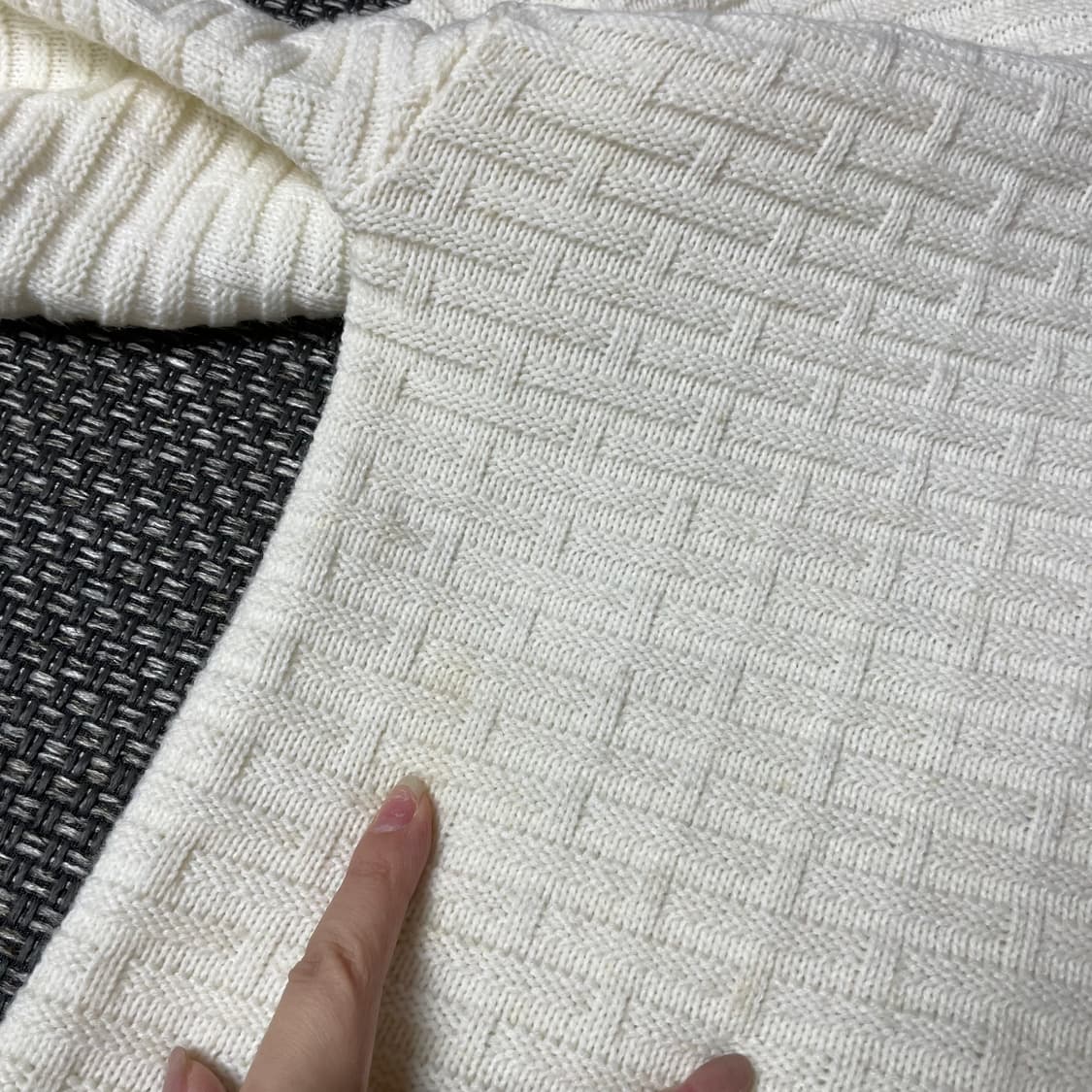 빈폴 자수로고 아이보리 패턴짜임 긴팔 니트 상품이미지6