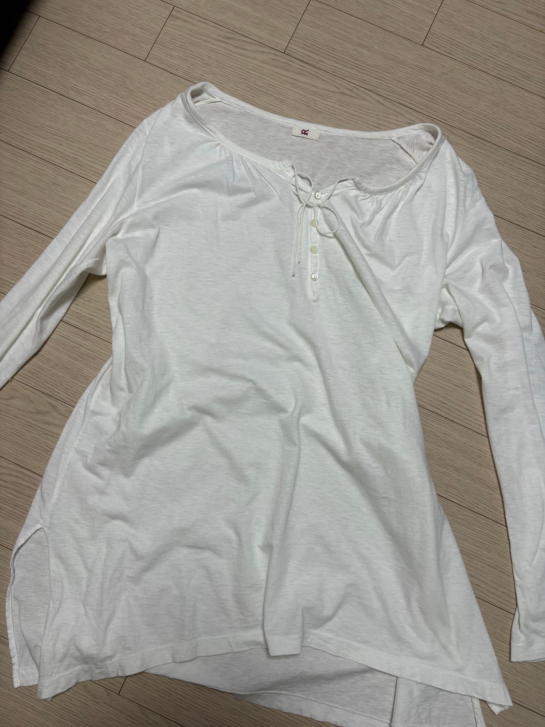 파우닝 빈티지 아카이브 리본 롱슬리브 상품이미지2