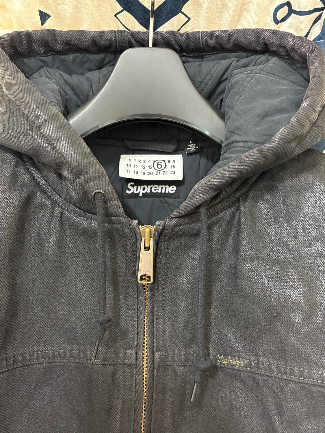 슈프림 x MM6 메종 마르지엘라 포일 후드 워크 자켓 블랙 상품이미지6
