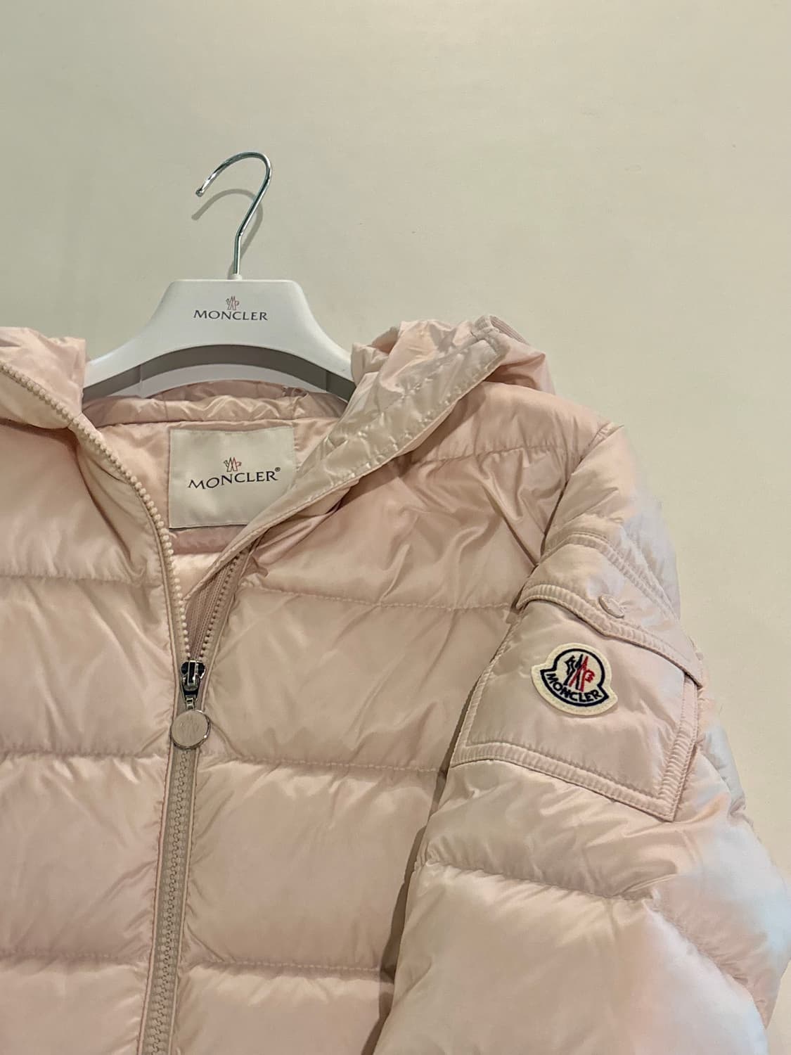 몽클레어 25SS패딩(정품) 상품이미지3