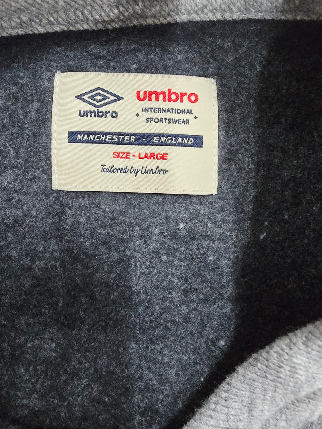 엄브로 그레이 기모 맨투맨 티셔츠 상품이미지8